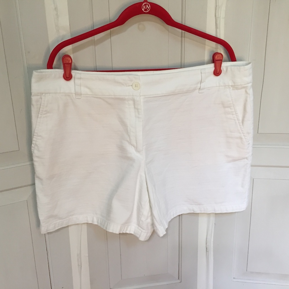 LOFT White Women Cotton Shorts